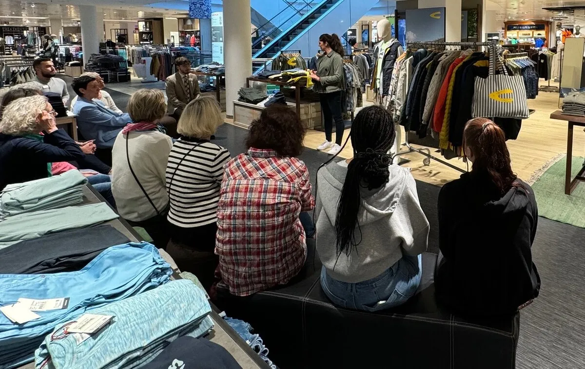 Tanja Peltzer am Arbeitsplatz